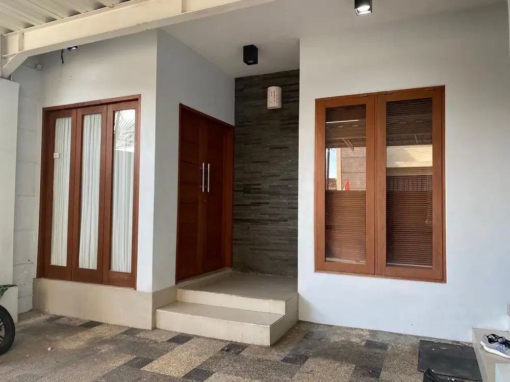 Disewakan Rumah 2 lantai Di Kawasan Elite Renon