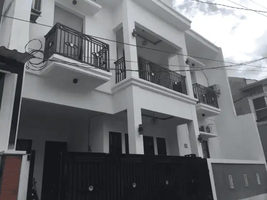 DIJUAL RUMAH BAGUS MIDERN KOKOH 2LT DLM CLUSTER CONDET SHM IMB LENGKAP