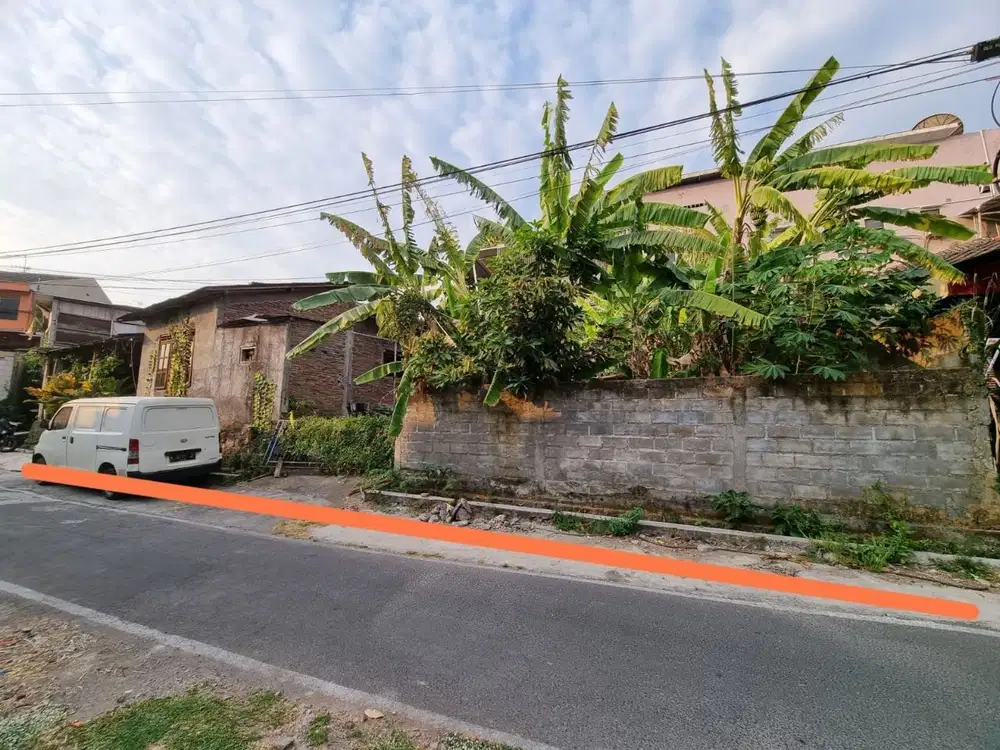 Rumah Hitung Tanah Belakang Kampus UNS