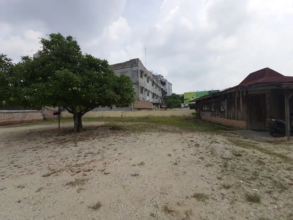 Dijual tanah murah di Pusat Kota Jl. Jenderal Sudirman - Pekanbaru
