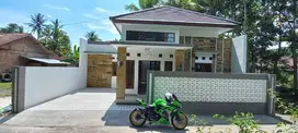 rumah baru siap huni selatan pasar Godean .