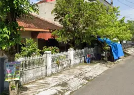 Rumah strategis dekat jalan raya Jajar, utara Hotel Alila Solo