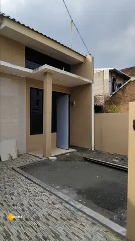 Unit Terbatas, Rumah Luas 5x20m Row Jalan 8m Di Wage Aloha, Bangah SDA