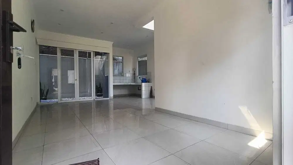 Rumah Baru 2 Lantai Siap Huni di Kopo Permai