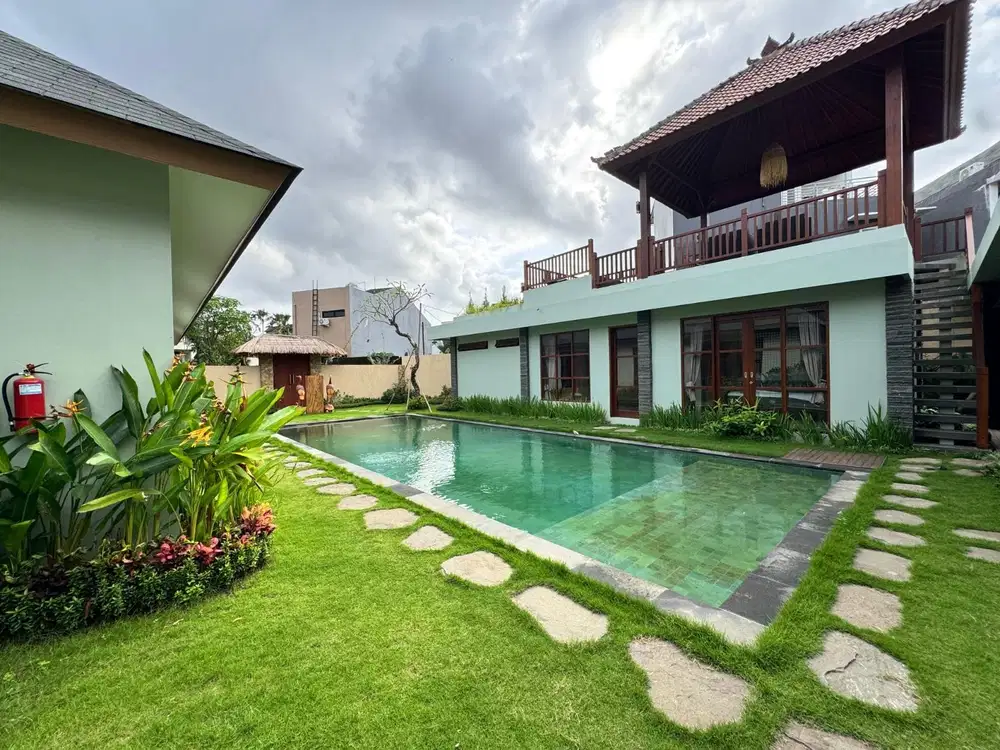 For Rent Modern 4-Bedroom Villa in Prime