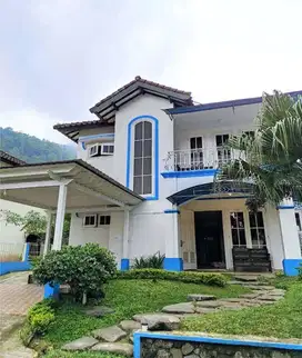 Dipasarkan Villa 2 unit jejer kawasan Wisata Tawangmangu