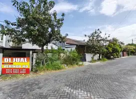 Dijual Rumah Hitung Tanah Kutisari Indah Surabaya Selatan Row 3 Mobil Dekat FK Petra, Rungkut Industri