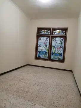 Dijual Rumah 2 Lantai Siap Huni Semolowaru  Surabaya