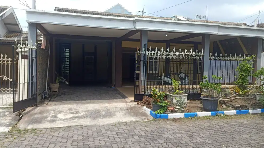 Rumah bahan renov dijual Araya dekat BINUS Plasa RSMedika lt170 1,35M