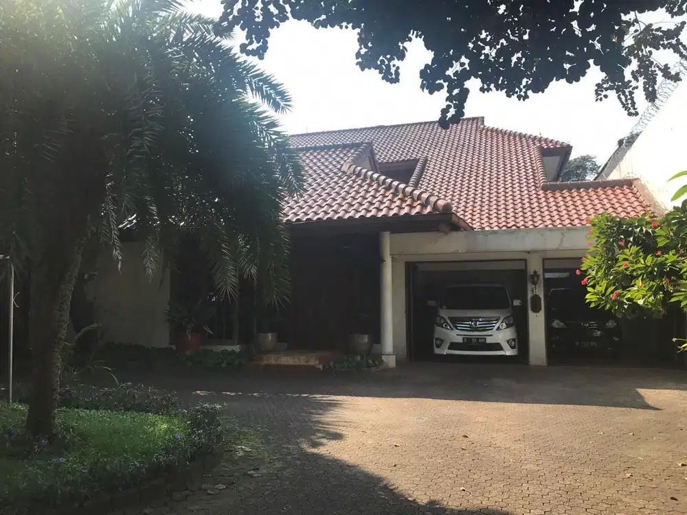 Dijual Cepat Rumah Prestisius Pondok Indah – Kolam Renang & Taman Luas