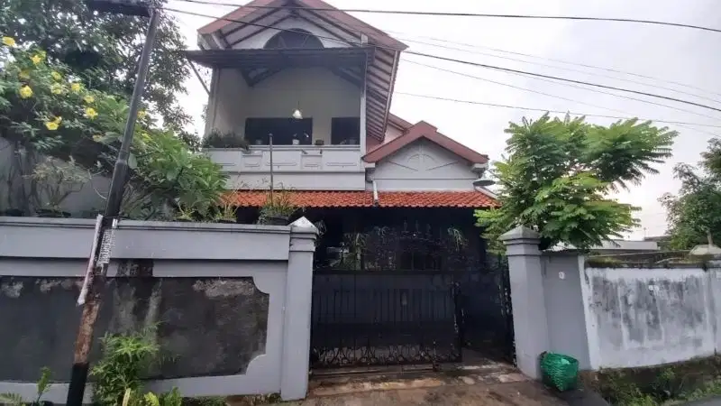 Rumah 2 Lt Hitung Tanah Tengah Kota Di Serengan Solo Kota
