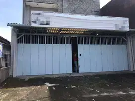 Ruko 3 lantai cocok untuk showroom dekat Kampus UMS Pabelan