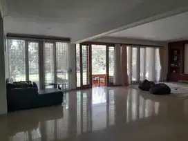Rumah Luas Asri Siap Huni di Jalan Mekarwangi Mainroad Sariwangi