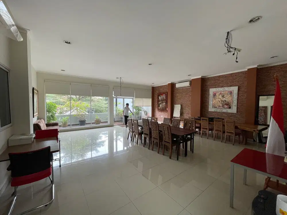Rumah di Menteng Area