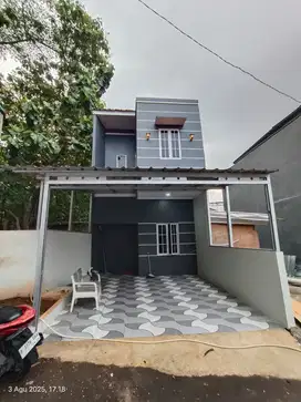 Rumah baru 2 lantai 2kt 2km 2 mobil parkir jakarta cash kpr