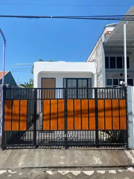 Rumah Baru, Free Canopi, Deg Lantai Atas, Harga Terjangkau Di Wonorejo