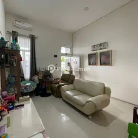 DIJUAL TOWN HOUSE JALAN BAKTI LUHUR KOMPLEK SEVILLA SUITES (Indra)