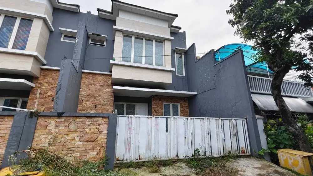 RUMAH DI KARAH TAMA SURABAYA BANTING HARGA
