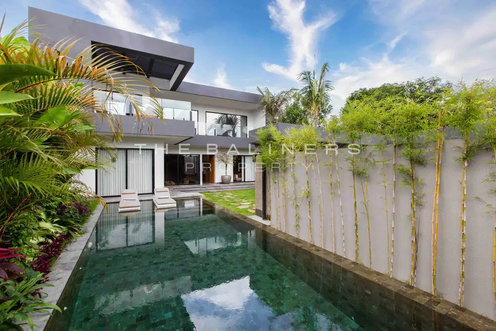 STYLISH VILLA IN BUDUK WITH MODERN COMFORT AND CONVENIENCE