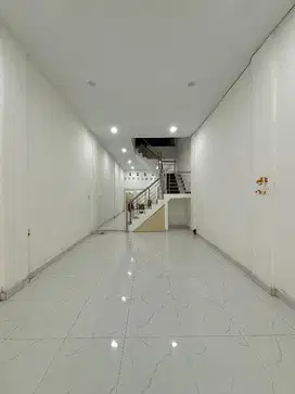 dijual Rumah Komplek Daerah Sutrisno Siaphuni Semi Furnish 3.5 Tingkat