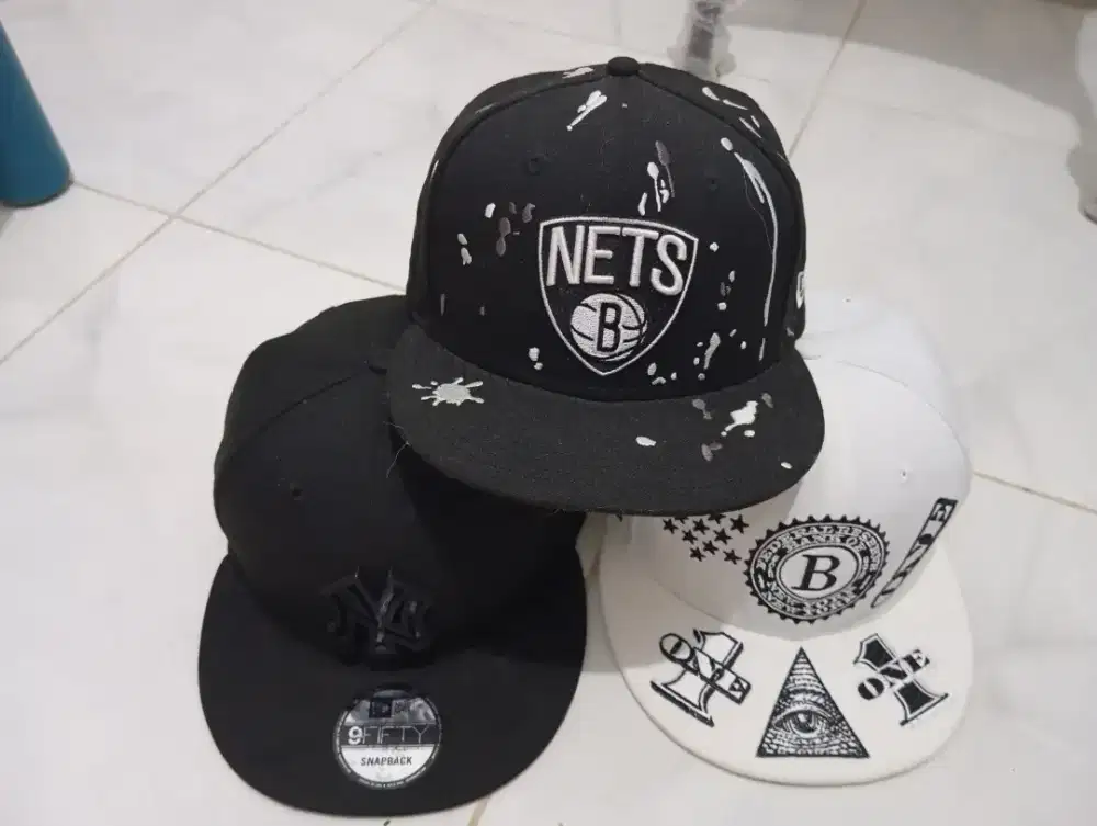 Topi snapback new era