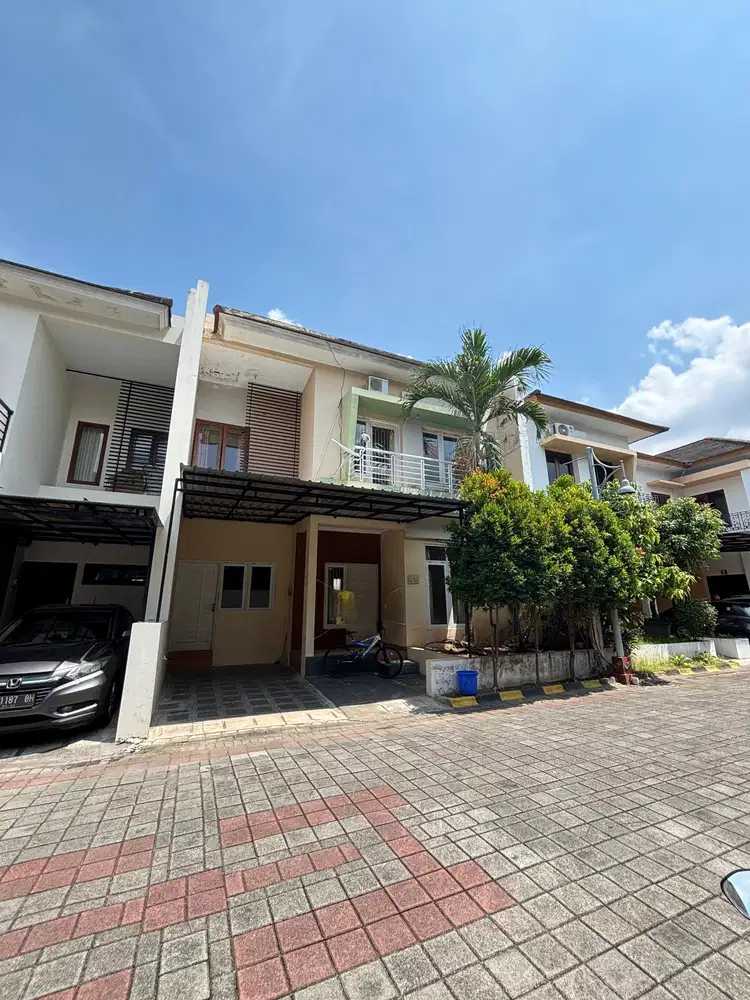 Rumah 2lt dlm komplek Paalagan Mlati Sleman