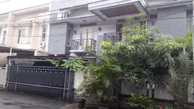 Rumah 2 Lantai di Tebet Timur – Lokasi Nyaman & Strategis
