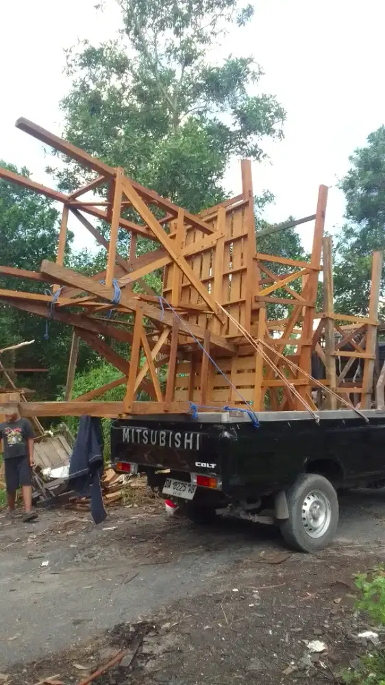 Tiang tandon menara ulin