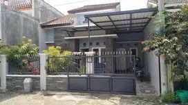 Rumah Cantik Siap Huni Komplek Perumahan Purbayan