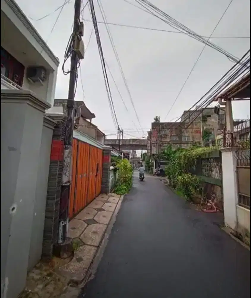RUMAH SEWA FATMAWATI KEBAYORAN BARU JAKARTA SELATAN