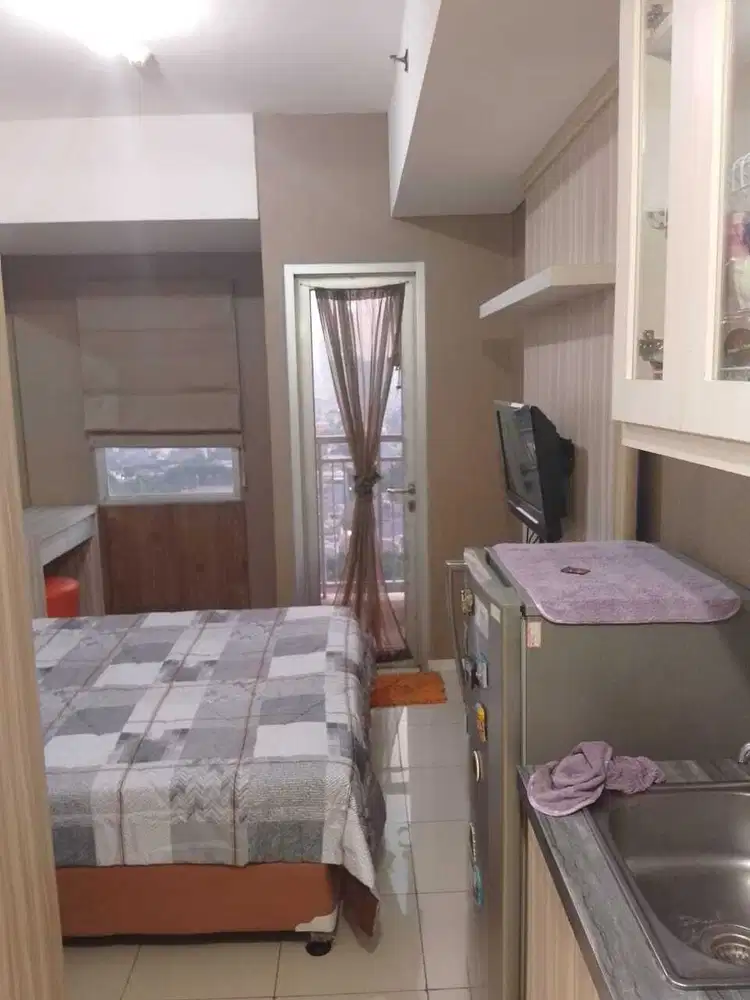 Di sewakan  apartemen green lake Sunter tipe studio furnish