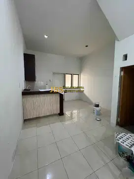 Rumah 2,5 Tingkat Dijual di Komplek Greenville Jalan Bakti Luhur
