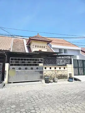 Dijual Rumah Bagus Strategis di Tpi Wiyung Kompleks Baru, Belakang Kfc