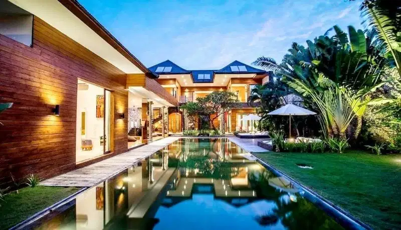 4 Bedrooms villa in peti tenget Bali for sale