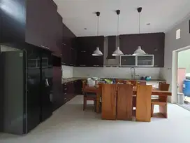 DIJUAL RUMAH BAGUS 2 LANTAI MURAH PREMIUM NEGO SENTUL CITY SSR878