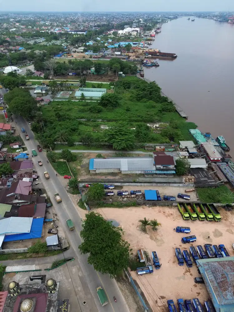 Tanah Tepi Jln.khatulistiwa Siantan sampai Sungai Kapuas