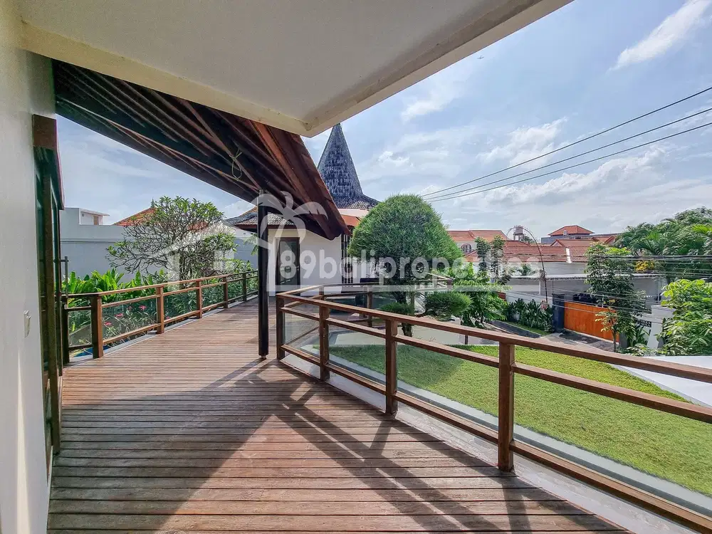 4 Bedr villa with big garden in Padonan