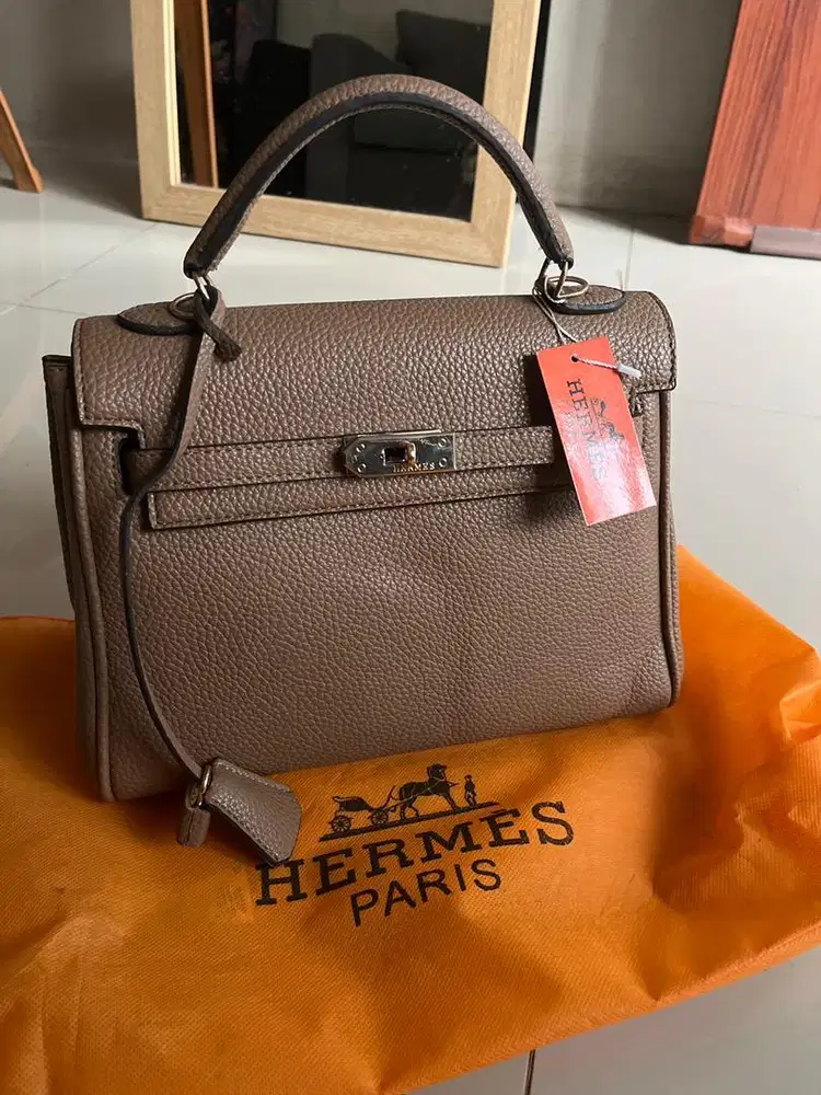 Tas kerja wanita
