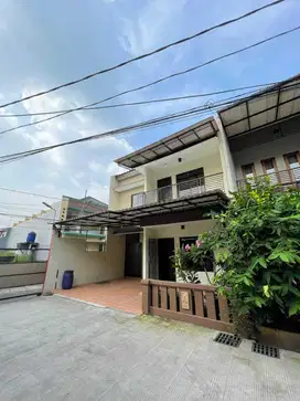 Rumah  2 lantai di  Town house di Gedong Condet Pasar Rebo