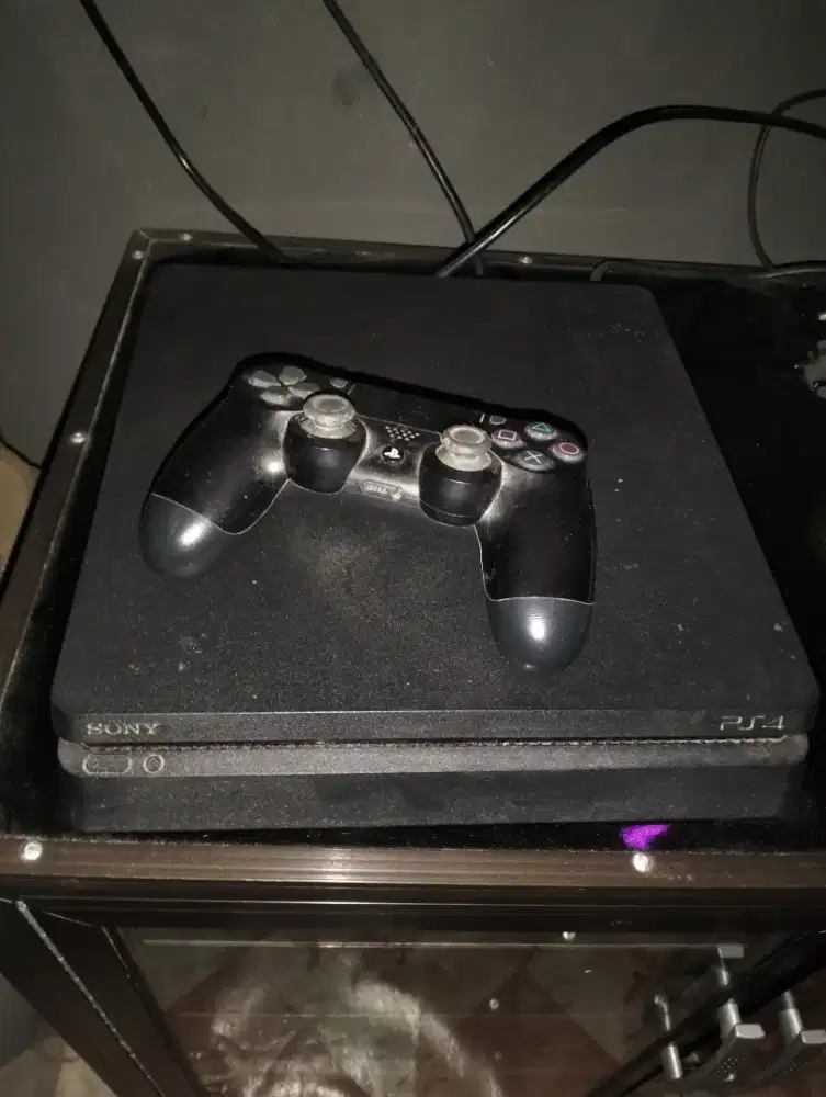 PlayStation 4 slim ori