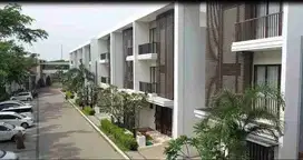 Sewa Rumah nyaman tahunan, View Danau di BSD Serpong, Tangerang