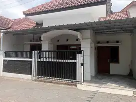 Rumah dlm perumahan nogotirto jl. Kabupaten