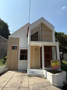 Rumah SHM pinggir jalan 10 menit ke exit tol Cileunyi dan RS AMC