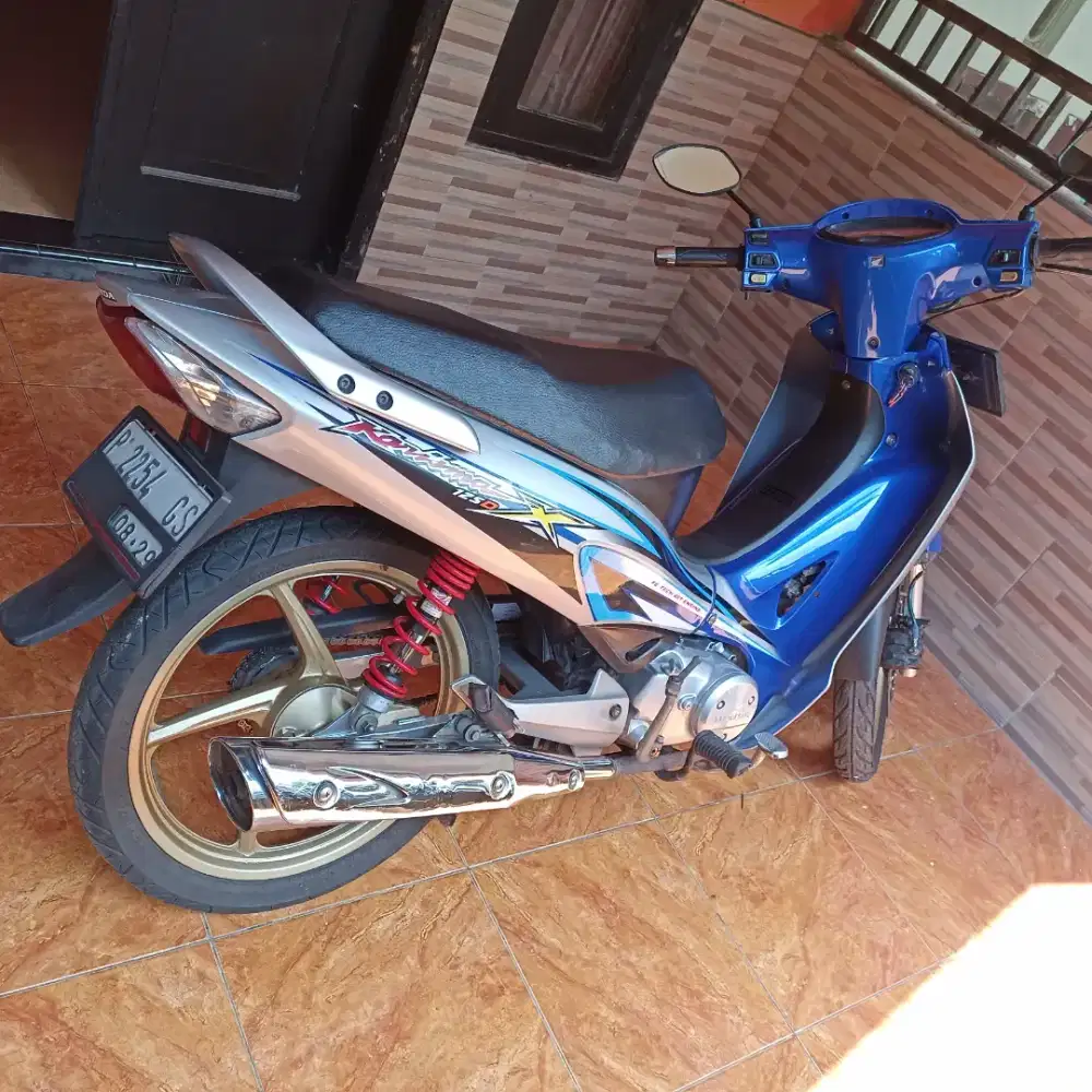 Honda karisma 2004
