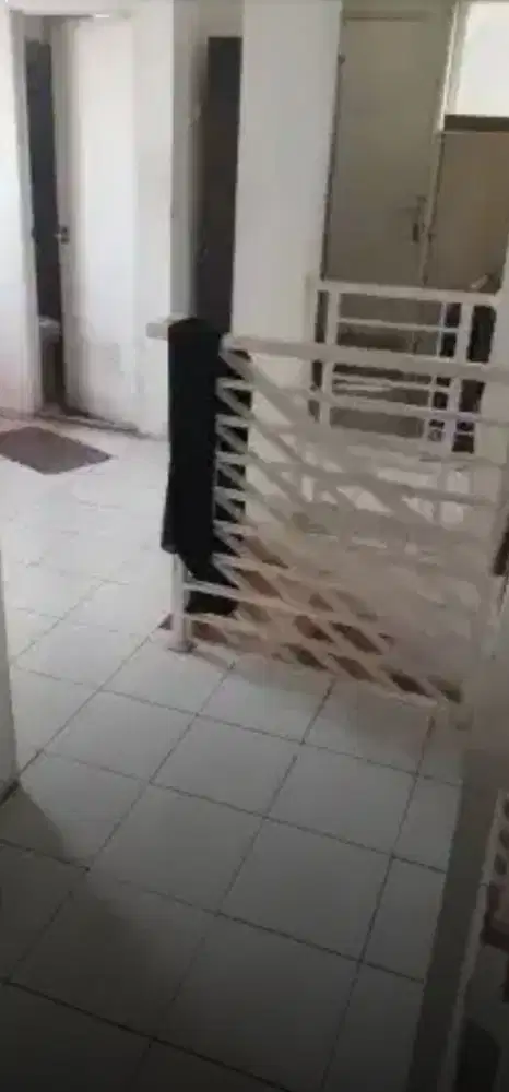 Dijual Rumah Bagus Kokoh 2 lt dlm Cluster dekat Raya Condet