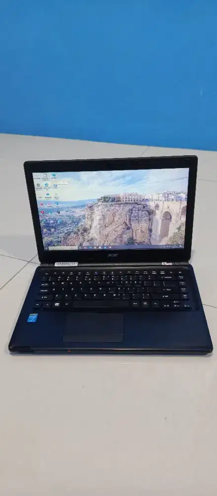 Acer core i3, ram 8Gb, SSD 128 Gb