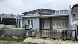 Disewakan Rumah Mewah Lokasi Perum Mewah Candi Golf Semarang