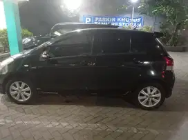 Toyota Yaris 2010 Bensin