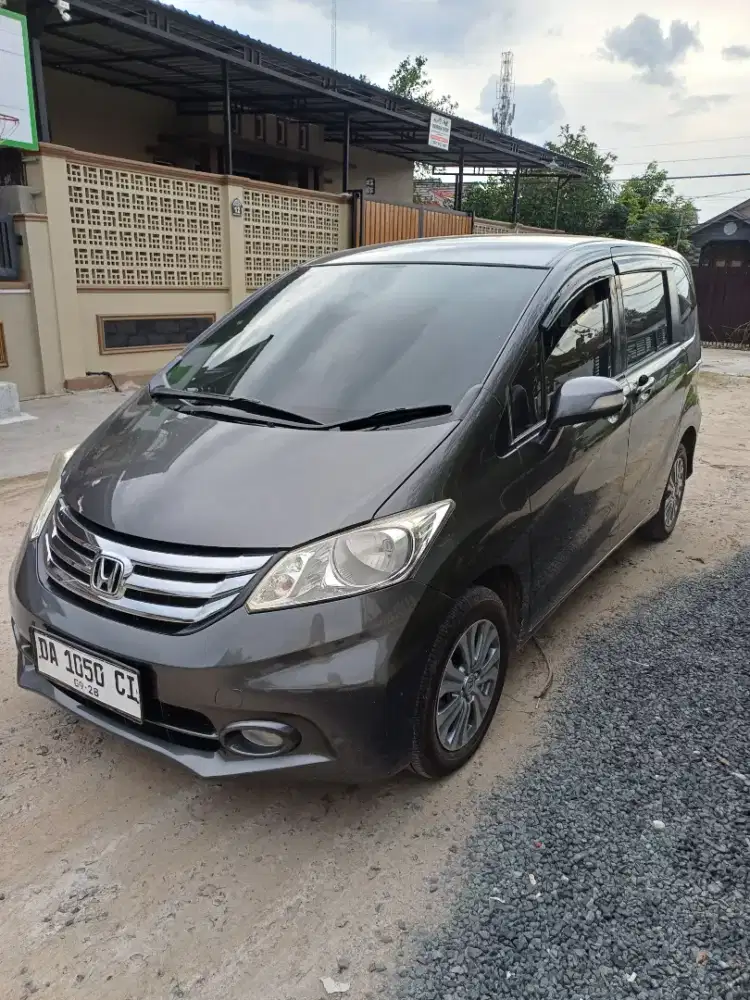 Honda freed E psd matik 2015