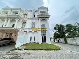 Dijual Villa Hook di Komplek Taman Anggrek Jalan T.Amir Hamzah - Medan